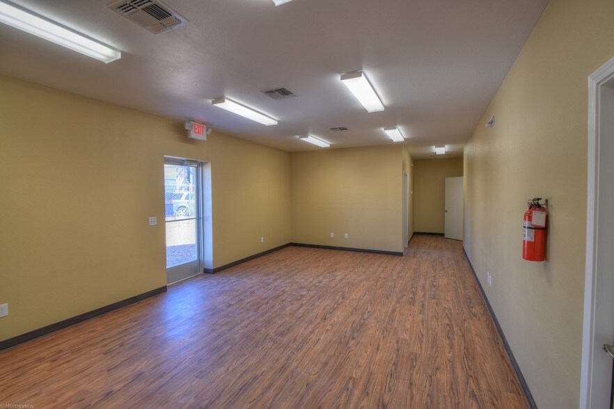 More Photos Of 5731 Rittiman Plz, San Antonio Warehouse For Lease