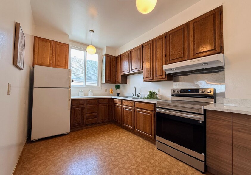 More Photos Of 483-497 22nd Ave, San Francisco Apartments For Sale