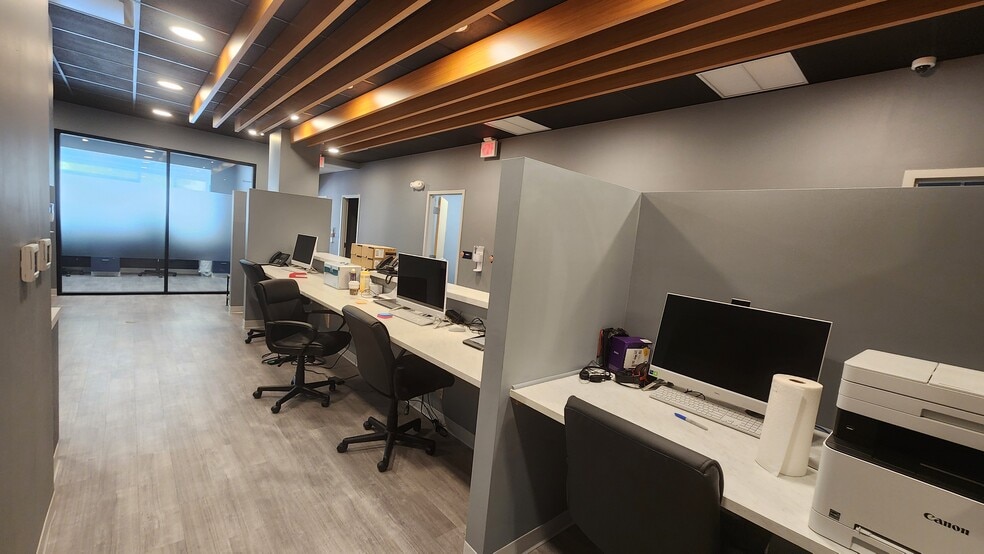 More Photos Of 112-116 N Dixie Hwy, West Palm Beach Medical For Sale