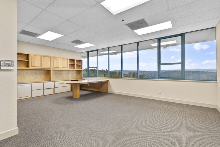 More Photos Of 13620 Lincoln Way, Auburn Office For Sale