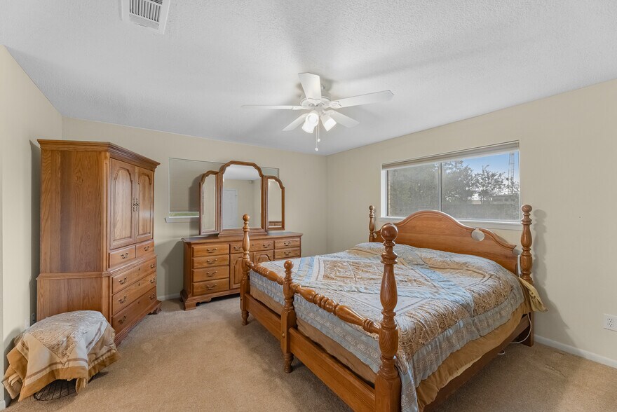 More Photos Of 7315 Pine St, Manvel Industrial For Sale