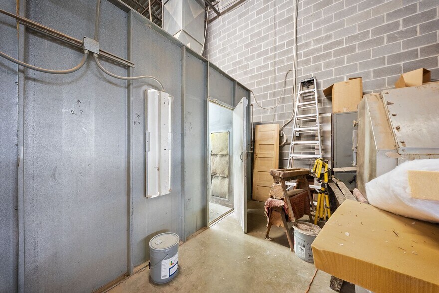More Photos Of 45915 Maries Rd, Sterling Warehouse For Sale