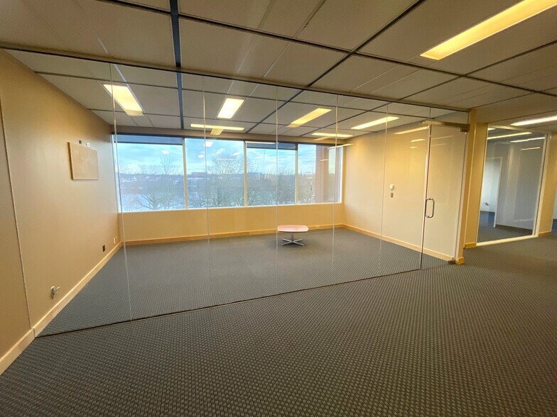 More Photos Of 811 SW Naito Pky, Portland Loft Creative Space For Lease