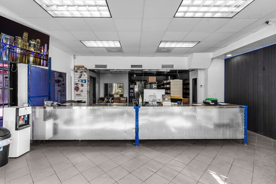 More Photos Of 3219 SW 8th St, Miami Storefront For Sale