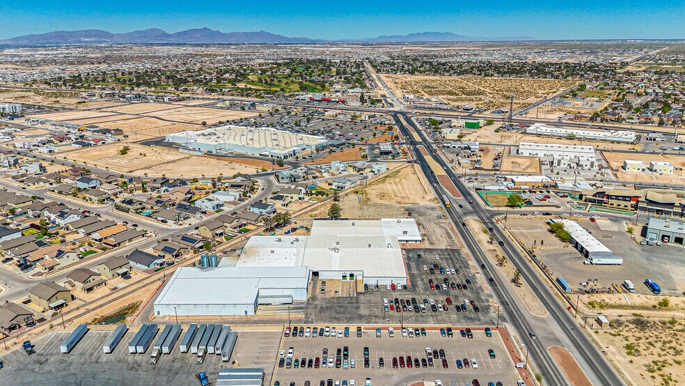 More Photos Of 201 S Darrington Rd, Horizon City Research And Development For Lease