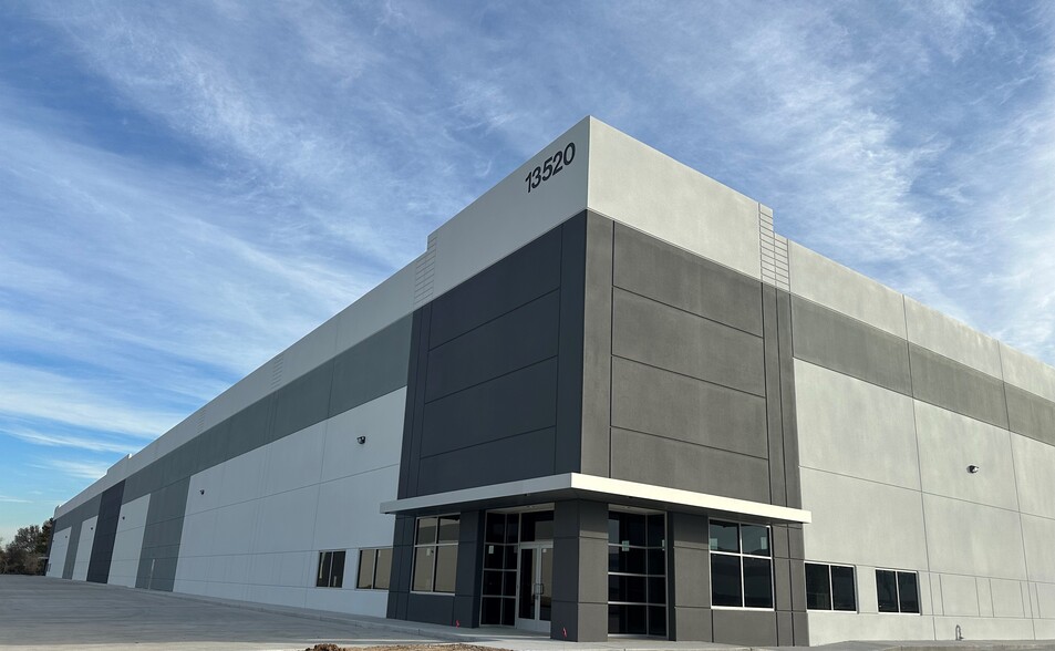 Primary Photo Of 13520 John F Kennedy Blvd, Houston Distribution For Lease