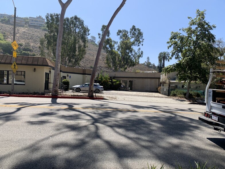 More Photos Of 480-506 Ocean Ave, Laguna Beach Storefront For Lease