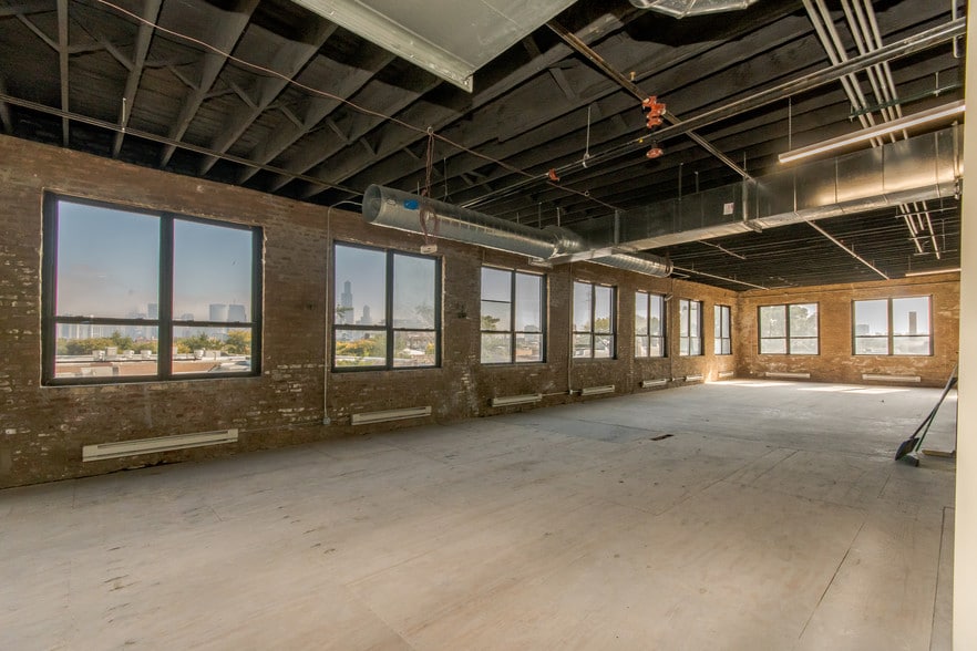 More Photos Of 1732-1734 W Hubbard St, Chicago Loft Creative Space For Lease