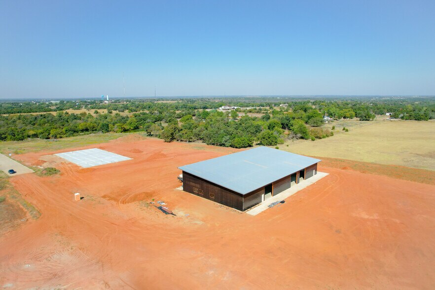 More Photos Of 1577 Freedom Market Pl, Edmond Warehouse For Lease