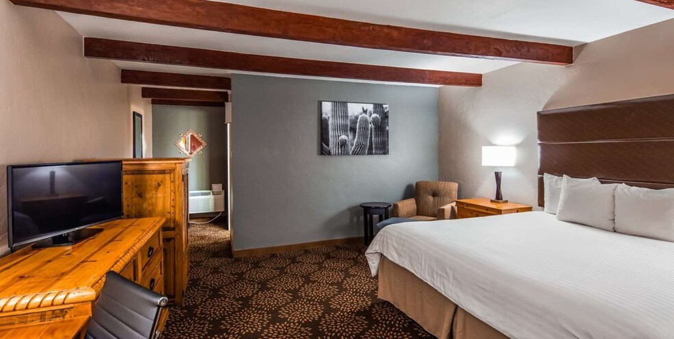 More Photos Of 1765 S Main St, Las Cruces Hotel For Sale