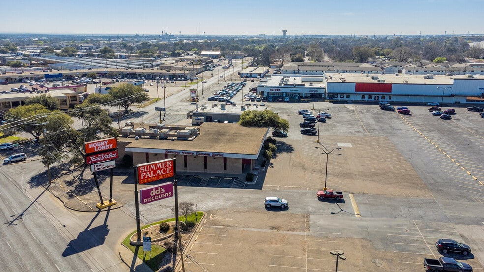 More Photos Of 1200 Richland Dr, Waco Unknown For Lease