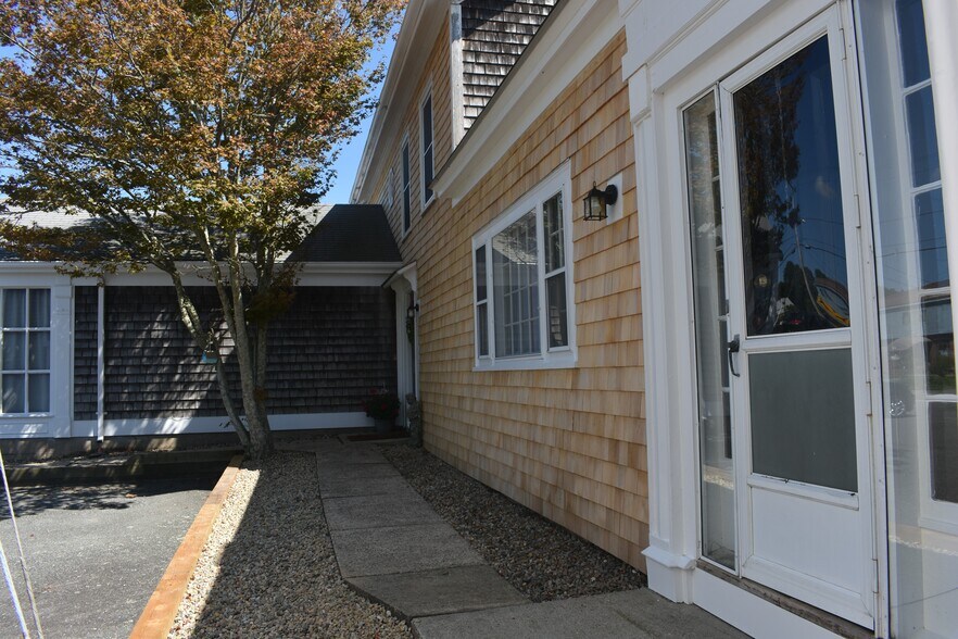 More Photos Of 191 Main St, West Dennis Apartments For Sale