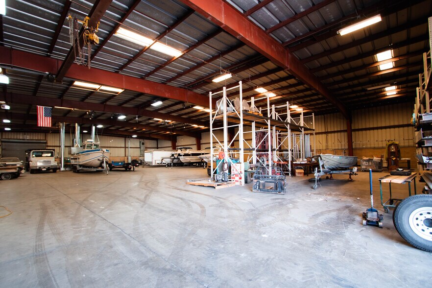 More Photos Of 611 W Fremont St, Stockton Warehouse For Lease