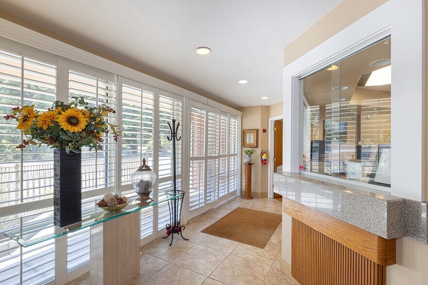 More Photos Of 2211 4th St, Santa Rosa Medical For Sale