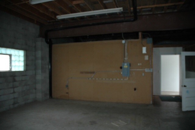 More Photos Of 491 Peach Way, North Versailles Light Distribution For Lease