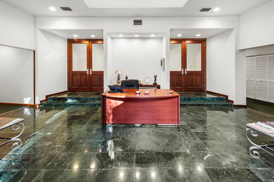 More Photos Of 1571 NW 13th Ct, Miami Medical For Lease