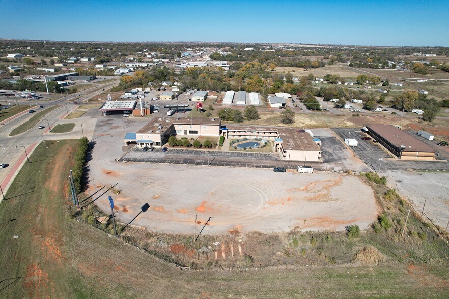 More Photos Of 2500 S Main St, Elk City Hotel For Sale