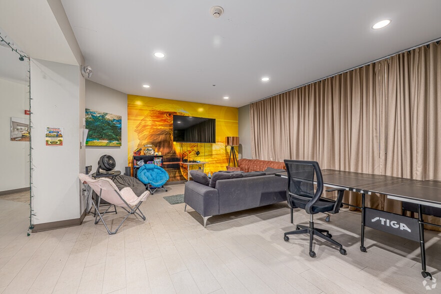 More Photos Of 522 E Railroad St, Long Beach Apartments For Sale