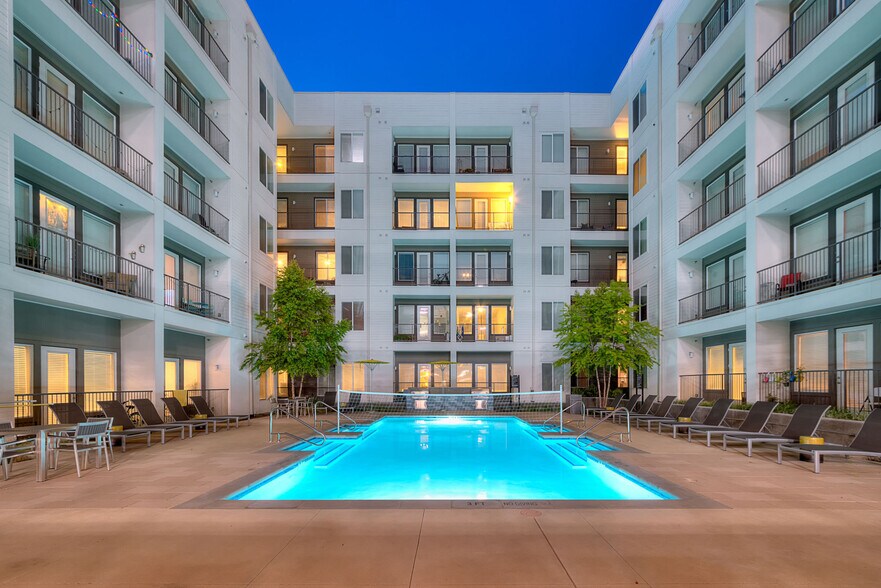 More Photos Of 110 W Cityline Dr, Richardson Apartments For Lease