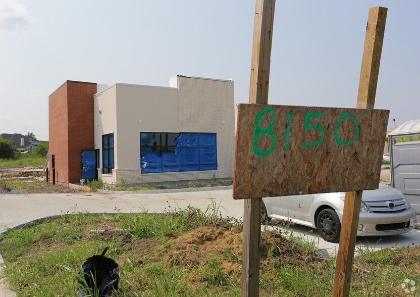 More Photos Of 8150 Matlock Rd, Arlington Fast Food For Lease