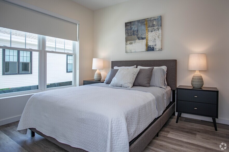 More Photos Of 1000 New York Ave, Huntington Station Apartments For Lease