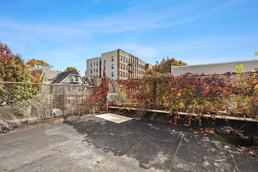 More Photos Of 368 Stratford Rd, Brooklyn Apartments For Sale