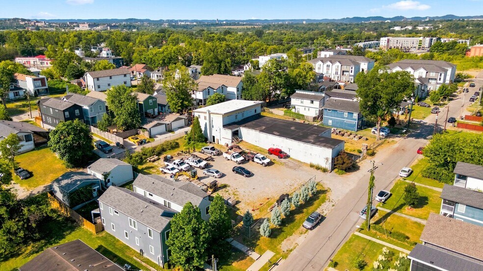 More Photos Of 1715 Pecan St, Nashville Warehouse For Sale