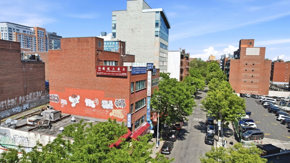 More Photos Of 136-21 41st Ave, Flushing Storefront Retail Office For Sale