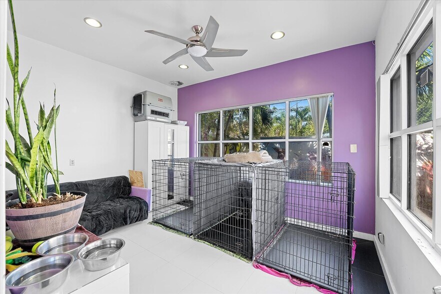 More Photos Of 609 NE 127th St, North Miami Freestanding For Sale