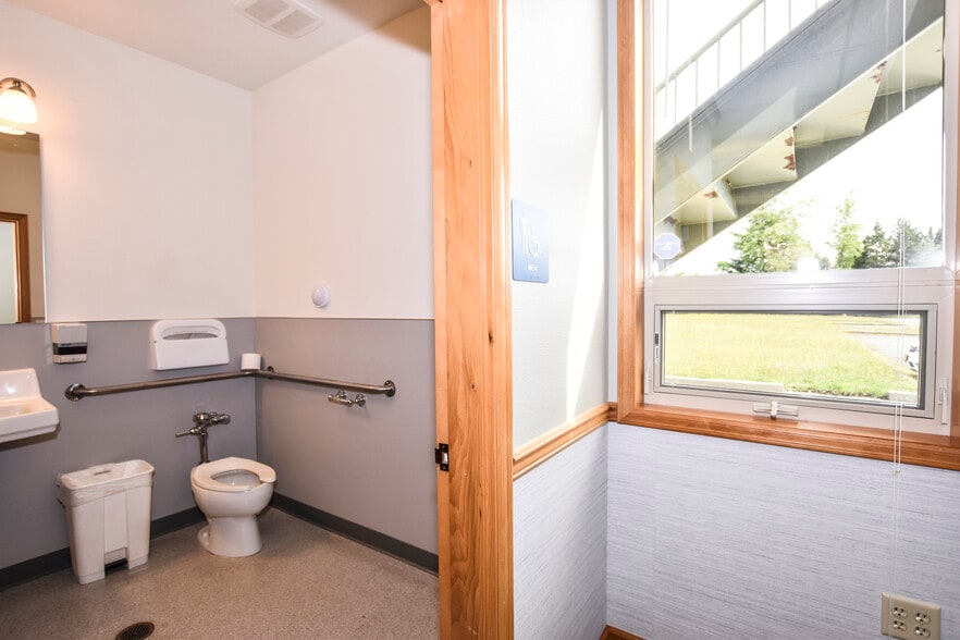 More Photos Of 3711 Griffin Ln Se, Olympia Office For Lease