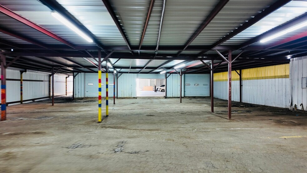 More Photos Of 1520 S Central Ave, Oklahoma City Manufacturing For Lease