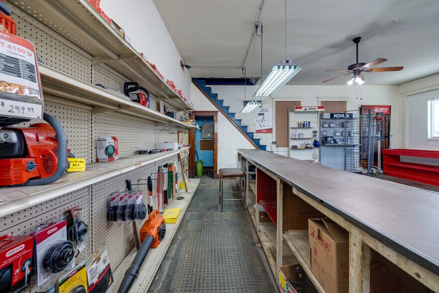 More Photos Of 164 Orchard dr, Timberville Light Distribution For Sale