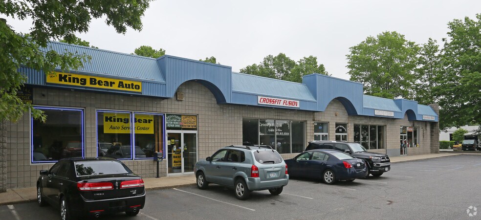 More Photos Of 805-815 Middle Country Rd, Saint James Storefront For Lease