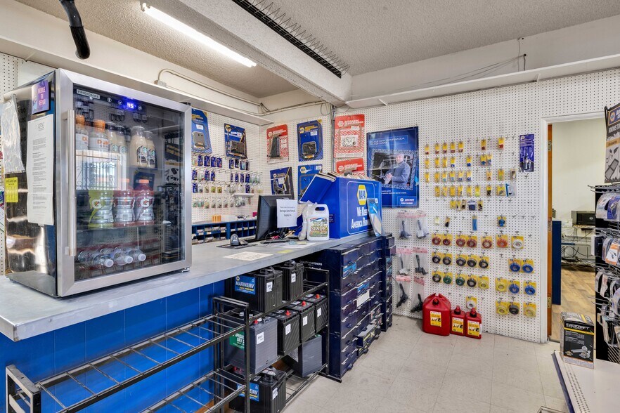 More Photos Of 2476 Stirrup Rd, Borrego Springs General Retail For Sale