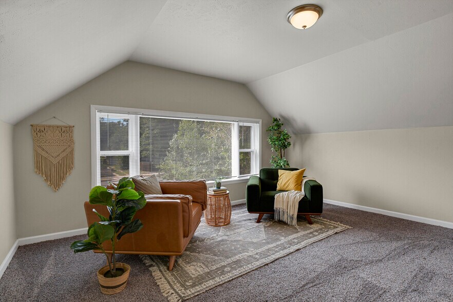 More Photos Of 424 W Kiowa St, Colorado Springs Daycare Center For Sale