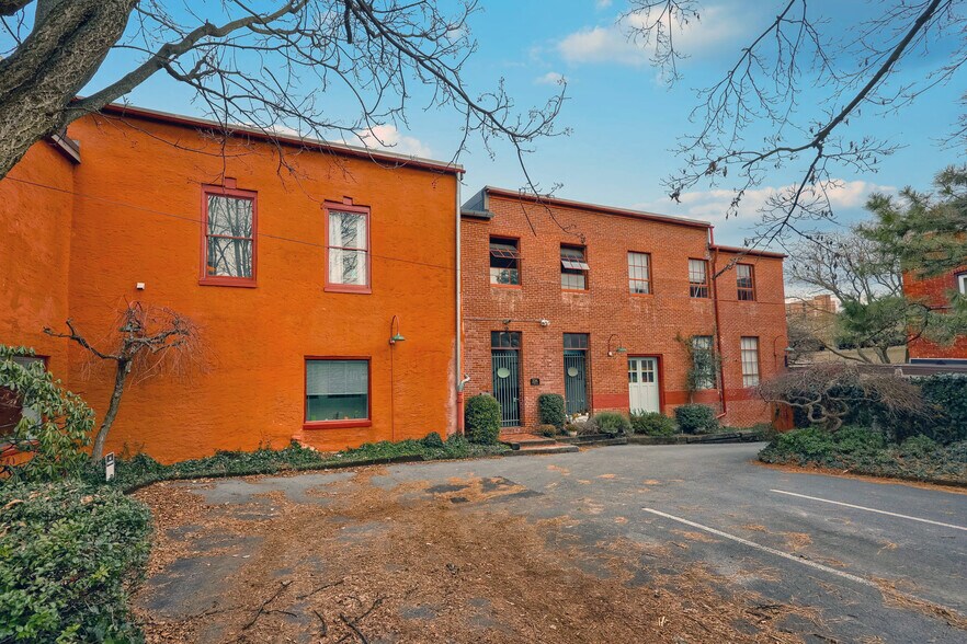 More Photos Of 226 N Arch St, Lancaster Loft Creative Space For Sale