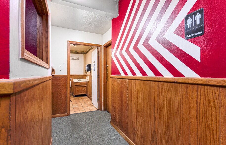 More Photos Of 6022 Pony Express Trl, Pollock Pines Freestanding For Sale