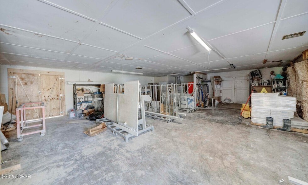 More Photos Of 2515 E 15th St, Panama City Freestanding For Sale