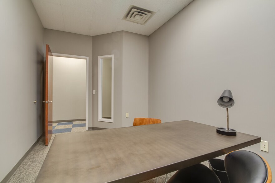 More Photos Of 227-229 S Washington Sq, Lansing Storefront Retail Office For Sale