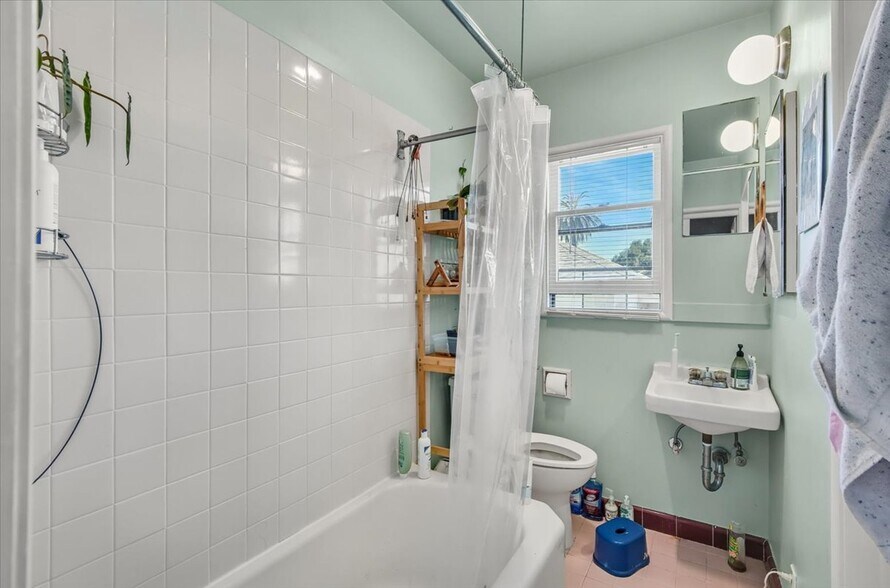 More Photos Of 1827-1829 Berkeley Way, Berkeley Apartments For Sale