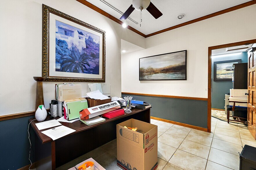 More Photos Of 1020 E North Blvd, Leesburg Medical For Sale