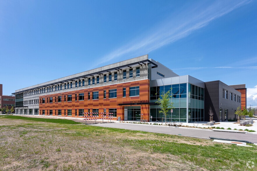 Primary Photo Of 2115 N Scranton Way, Aurora Light Manufacturing For Lease