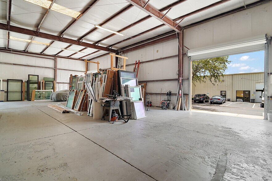 More Photos Of 1262-1274 Commons Ct, Clermont Industrial For Sale