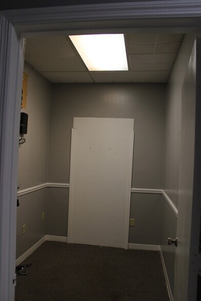 More Photos Of 3632 US Highway 92 E, Lakeland Storefront Retail Office For Lease