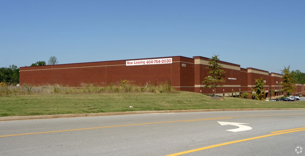More Photos Of 4907 Golden Pky, Buford Warehouse For Lease
