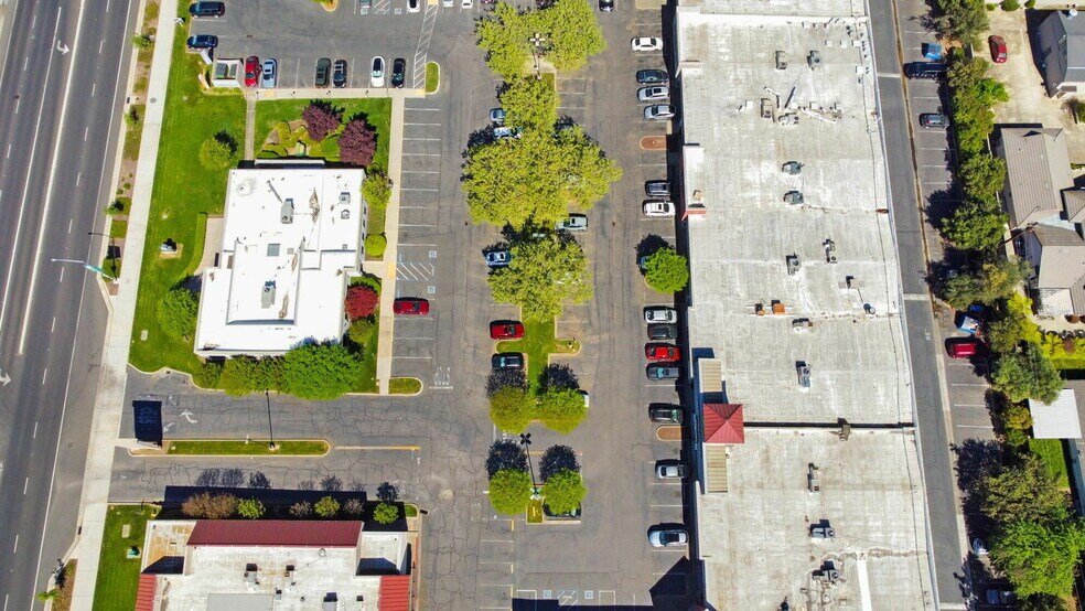 More Photos Of 6400 Fair Oaks Blvd, Carmichael Restaurant For Sale