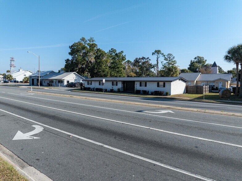 More Photos Of 439 SW Main Blvd, Lake City Office For Lease