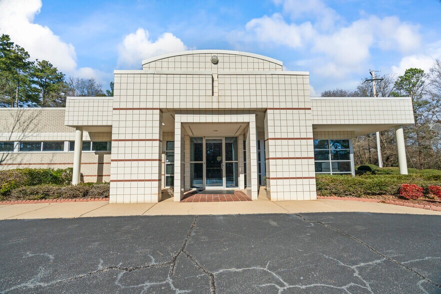 More Photos Of 170 Cardiology Pl, Commerce Healthcare For Lease