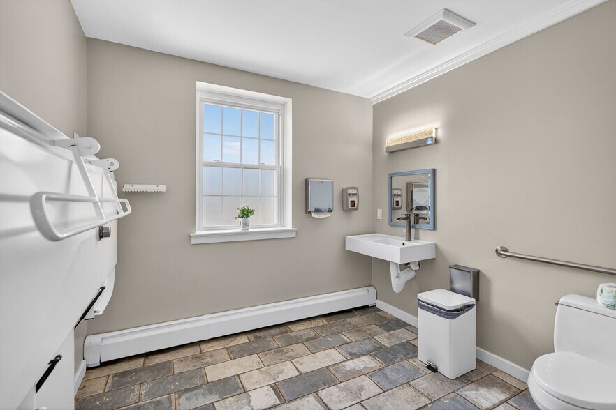 More Photos Of 101 Walnut St, Green Lane Bank For Sale