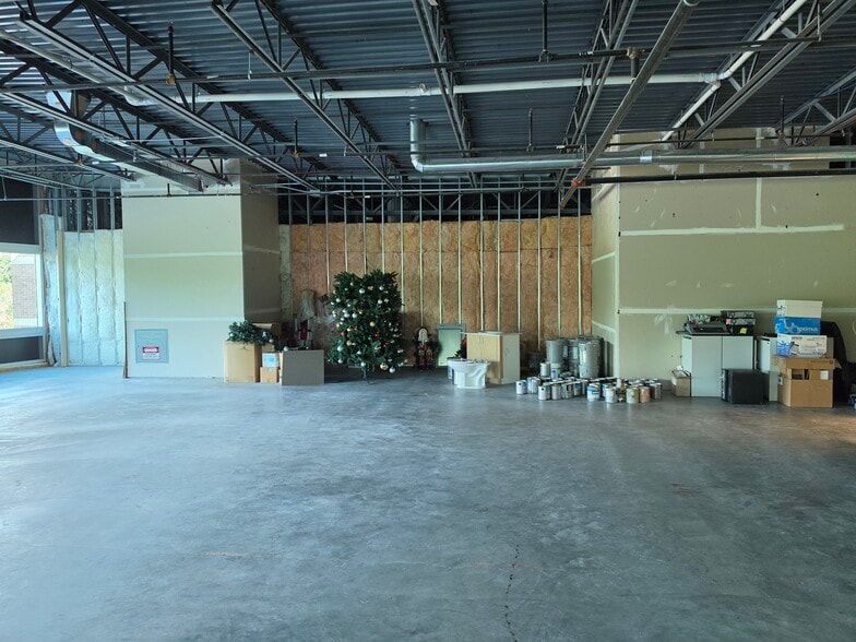 More Photos Of 6240 Rashelle Dr, Flint Medical For Lease
